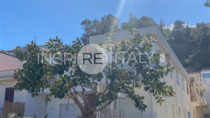 SECOND-FLOOR DUPLEX UNIT IN ALCAMO MARINA