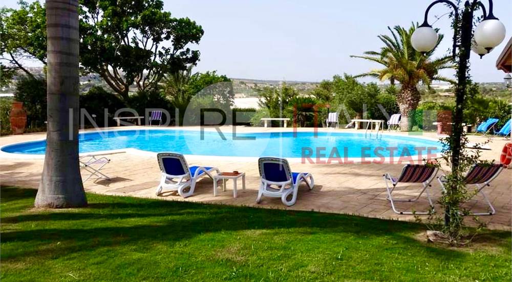 swimming pool and solarium