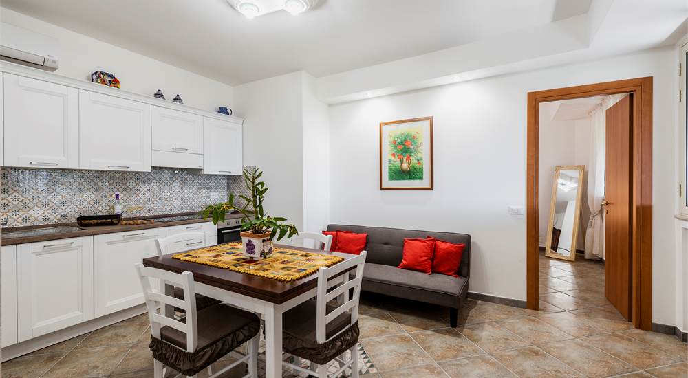 bnb dependance kitchen/living room