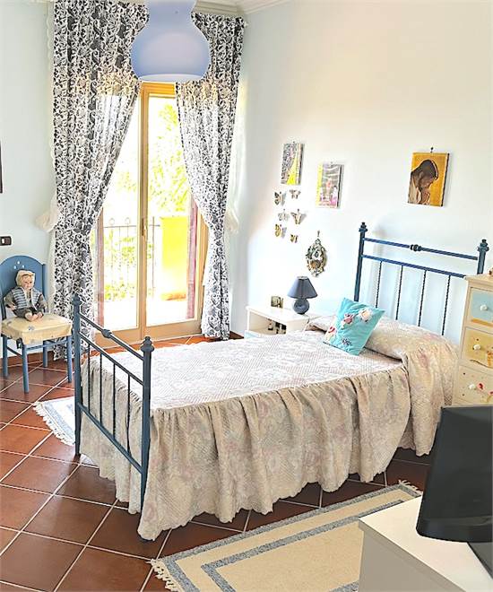 FIRST FLOOR SINGLE BEDROOM