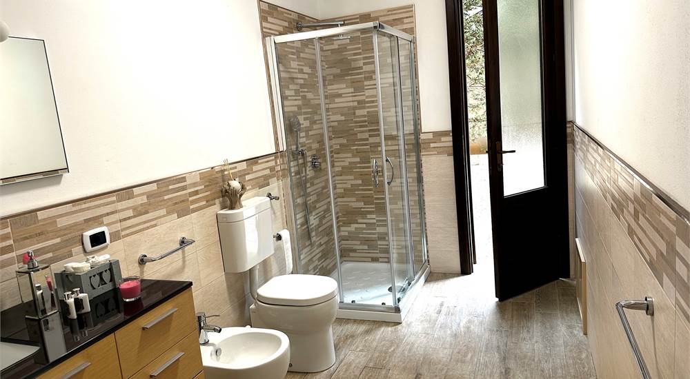 BAGNO AL PIANOTERRA