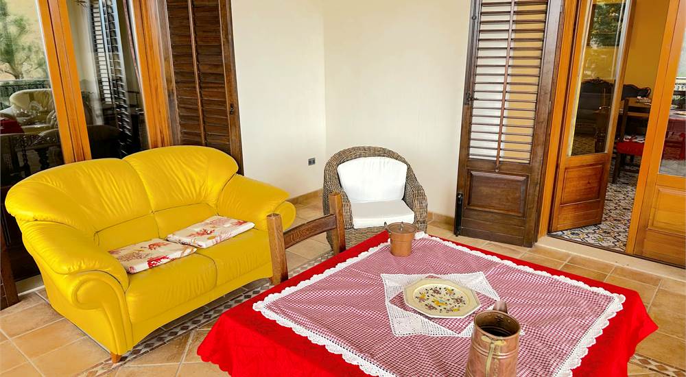 LOGGIA AL SECONDO PIANO PANORAMICA-