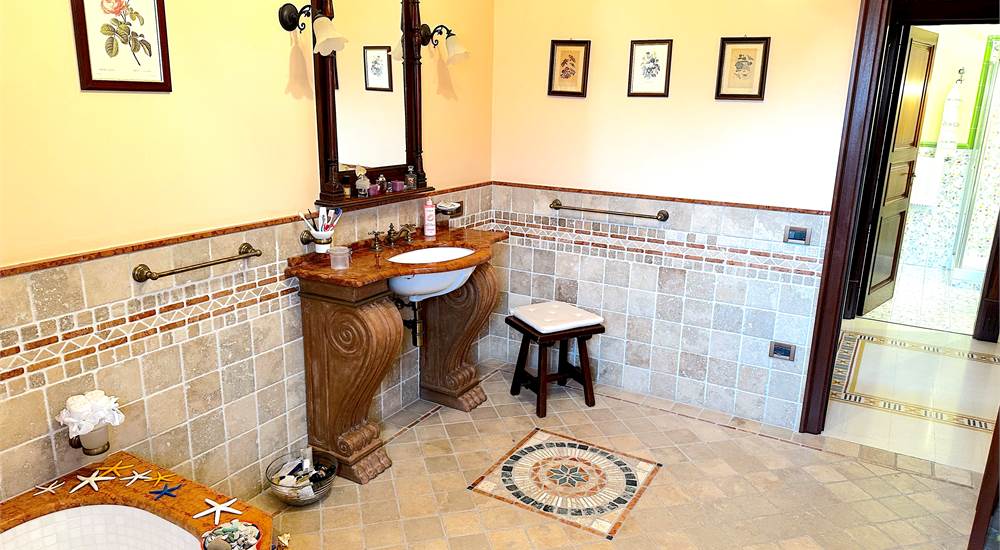 BAGNO PRINCIPALE-
