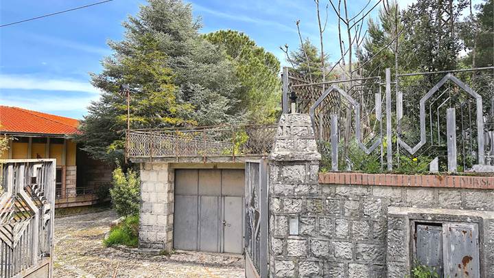 Villa to renovate in Monreale-Sicily